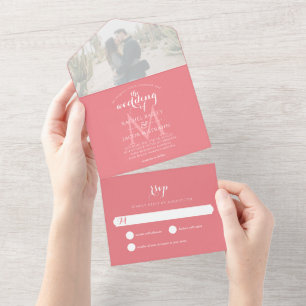 Einfaches Monogramm Korallenlachs Foto Hochzeit All In One Einladung
