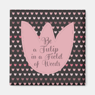 Einfaches rosa Tulip-Muster mit dunklem Hintergrun Magnet
