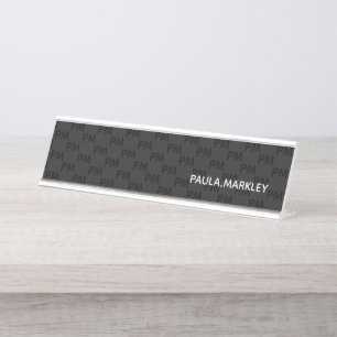Einfaches Schlicht Schwarz Grau Modernes Monogramm Schreibtischnamensplakette