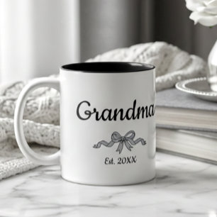 Einfaches Schriftband Oma Gegr. Jahr Zweifarbige Tasse