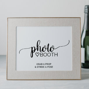 Einfaches schwarzes Kalligrafie-Fotobooth-Schild Poster