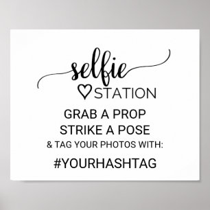 Einfaches schwarzes Kalligrafie-Selfie-Stationssch Poster