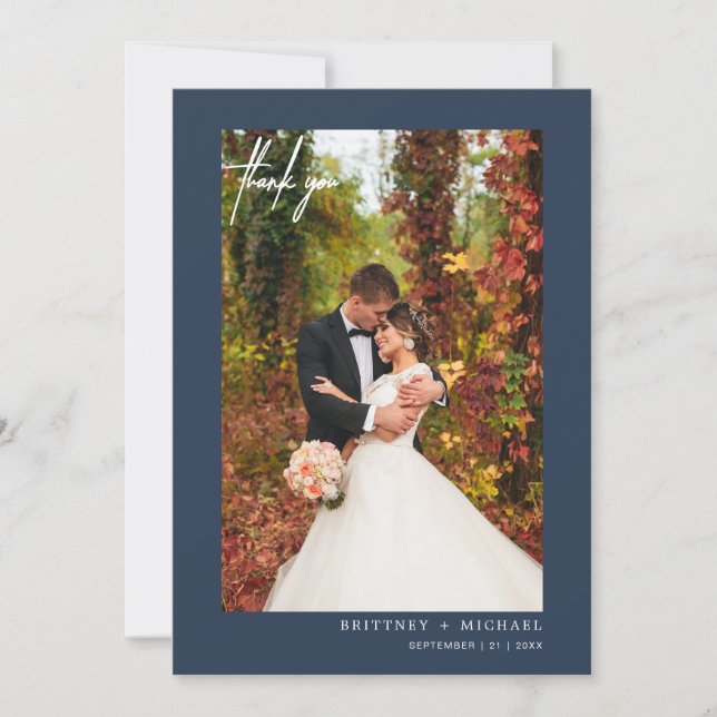Einfaches Script Dusty Navy Modernes Foto Vielen D Dankeskarte (Vorderseite)
