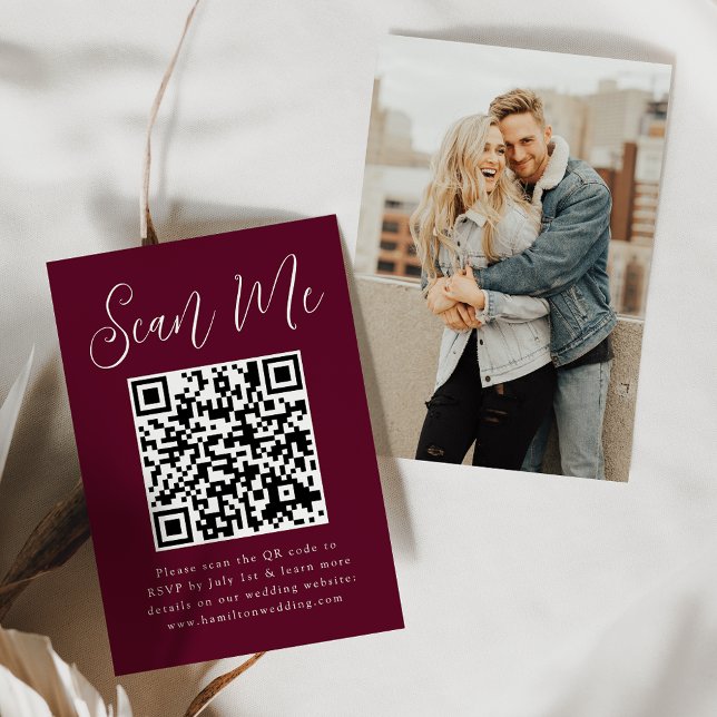 Einfaches Skript-Burgundy-Foto QR-Code-Hochzeit RS Begleitkarte (Von Creator hochgeladen)