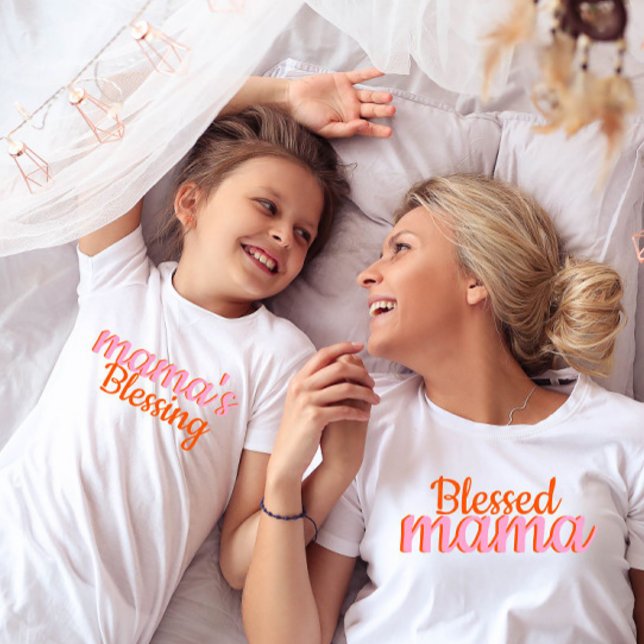 Einfaches Skript-Matching Mama's Day-Shirt T-Shirt (Von Creator hochgeladen)