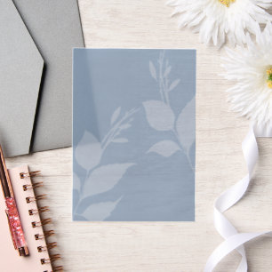 Einfaches Staubblau-Vellum mit Blättern