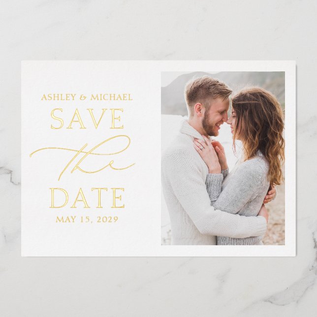 Einfaches Typografie-Foto Hochzeit Sichern Sie das Folieneinladung (Vorderseite)