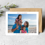 Einfaches Weltfrieden Weihnachts-Foto Feiertagskarte<br><div class="desc">Teilen Sie die Wärme der Saison mit einer "Weltfrieden" Foto Urlaubskarte für Familien. Dieses elegante,  minimalistische Design hebt Ihre Lieblingsmomente am Strand hervor,  gepaart mit einer friedlichen Weihnachtsbotschaft. Ideal für einen modernen und schlichten Gruß mit horizontalen Foto-Beilagen für eine persönliche Touch.</div>