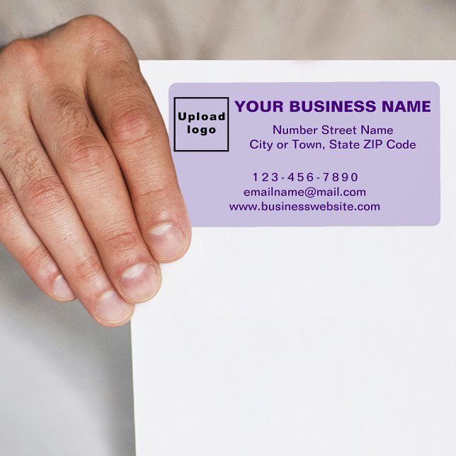 Einfarbige Lila Markenbezeichnung für das Versandl (Monochrome purple shipping label with your business brand)