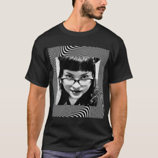 Einfarbiger Piercing-Blick T-Shirt