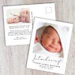 Einführung von Fotos Baby Birth Ankündigungspostkarte<br><div class="desc">Eine einfache und niedliche geschlechtsneutrale Geburtsankündigung nach der Postkarte. Die Vorderseite zeigt das Foto Ihres Neugeborenen, den vollständigen Namen, das Ankunftsdatum und die Geburtsdaten, und "Einführung" in einer stilvollen Schrift, die mit einem geblüht Herz endet. Auf der Rückseite der Karte können Sie ein zusätzliches Foto, Elternnamen und Geschwisternamen hinzufügen, und...</div>