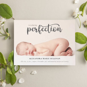 Einführung von Perfection Simple Script Foto Birth Ankündigung