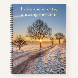 Eingefrorene Momente Leuchtende Horizonte Winter  Notizbuch