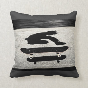 eingeklemmtes Skateboard Kissen