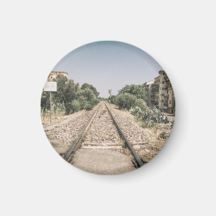Eingleisige Eisenbahnstrecke in Süditalien Magnet