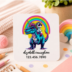 Einhorn auf Dinosaurier Regenbogen Namensschule Quadratischer Aufkleber