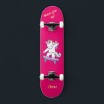 Einhorn auf Skateboard für Kinder<br><div class="desc">Unicorn auf Skateboard mit personalisierten Bildunterschriften Unicorn Personalisiert Skateboard KLICKEN Sie auf PERSONALISIEREN TEMPLATE OPTION UND geben Sie den Namen. Cooles Skateboard in lebhaften Farben und für den Hintergrund und ein funky Einhorn auf einem Skateboard. Dieses Skateboard ist eine tolle Geschenkidee für einen Einhornliebhaber.</div>
