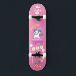 Einhorn auf Skateboard mit personalisierten Bildun<br><div class="desc">Unicorn auf Skateboard mit personalisierten Bildunterschriften Unicorn Personalisiert Skateboard KLICKEN Sie auf PERSONALISIEREN TEMPLATE OPTION UND geben Sie den Namen. Cooles Skateboard in lebhaften Farben und für den Hintergrund und ein funky Einhorn auf einem Skateboard. Dieses Skateboard ist eine tolle Geschenkidee für einen Einhornliebhaber.</div>