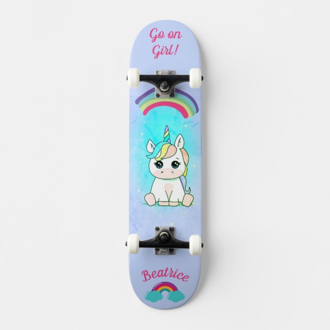 Einhorn auf Skateboard mit personalisierten Bildun (Vorderseite)