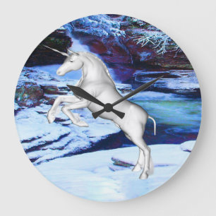 Einhorn im Schnee Große Wanduhr