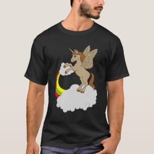 Einhorn mit Regenbogen auf Wolkenpferden 1 T-Shirt