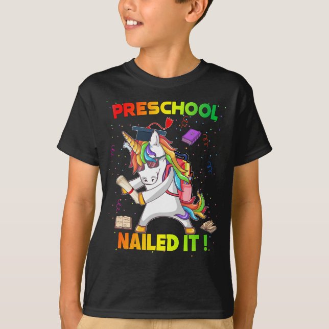 Einhorndiplom für Vorschulabschlüsse T-Shirt (Vorderseite)