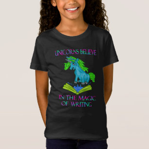 Einhörner glauben an die Magie des Schreibens T-Shirt