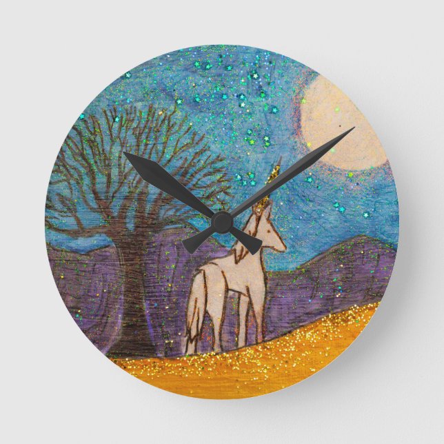 Einhornglas auf dem Mond Runde Wanduhr (Vorderseite)