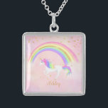 Einhornhalskette mit zauberhaftem pinkfarbenem Gli Sterling Silberkette<br><div class="desc">Einmalige Halskette mit magischen Rosa-,  Gold- und Regenbogenfarben! Text in Gold mit Regenbogen einfärbt vor einem weichen pastellrosa Hintergrund. Perfektes Geschenk für den Einhornliebhaber in Ihrem Leben. Ändern Sie die Hintergrundfarbe,  wenn Sie möchten!</div>