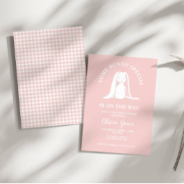 Einige Bunny Special Pink Gingham Baby Dusche Einladung
