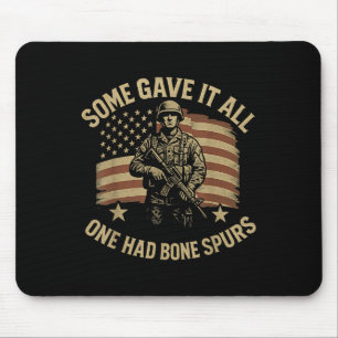 Einige gaben alles, was sie hatten Knochen Sporen Mousepad
