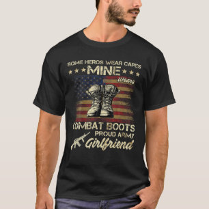 Einige Helden tragen Kaps Minenkämpfe Stiefelmädch T-Shirt