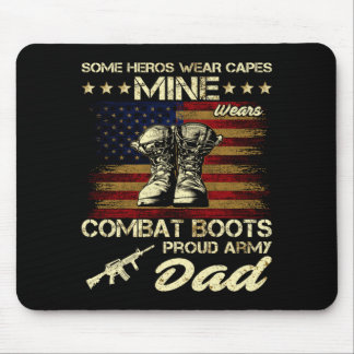 Einige Helden tragen Umhänge Kampfstiefel Armee Va Mousepad