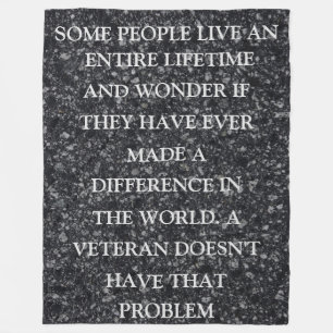 EINIGE MENSCHEN LEBEN EIN GANZES LEBEN FLEECEDECKE