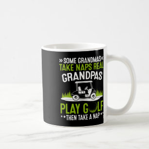Einige Omas machen Nickerchen Wirkliche Opas spiel Kaffeetasse