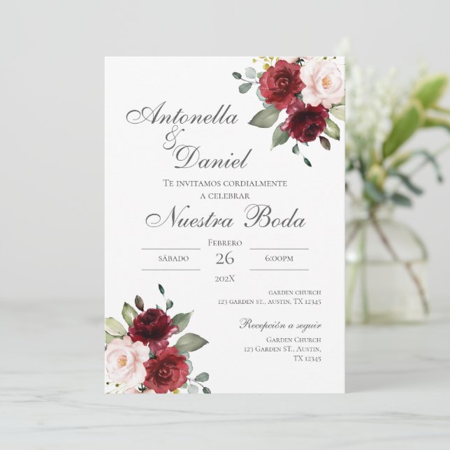 Einladung von Burgund Floral zur Hochzeit auf Span (Stehend Vorderseite)