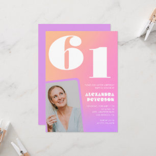 Einladung zum 61. Geburtstag mit rosa Farbverlauf 