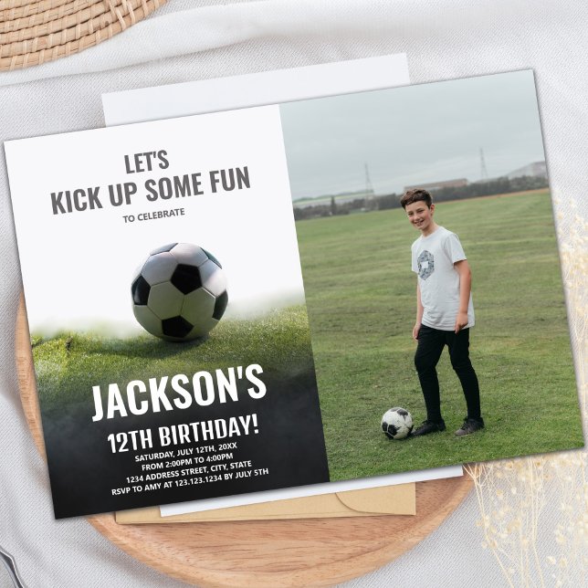 Einladung zum Geburtstag des weißen und schwarzen  (White Black Soccer Birthday Invitations w photo)