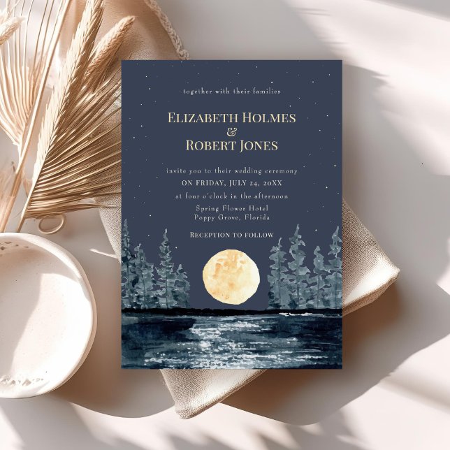 Einladung zum Vollmondwald und zur Hochzeit am See (Full Moon Forest and Lake Wedding Invitation on a boho table.)
