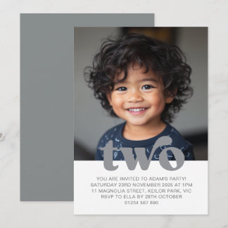 Einladung zum zweiten Geburtstag Foto in Grau