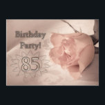 Einladung zur Geburtstagsfeier 85 Jahre alt<br><div class="desc">Ein schönes zartes Bild einer Rose in sanften Rosatönen. Eine reizende weibliche Party Einladung. Ändern Sie den Rücken in Ihre eigenen Party-Details</div>