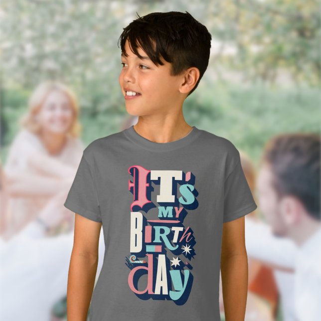 Einladung zur Geburtstagspartei T-Shirt (Von Creator hochgeladen)