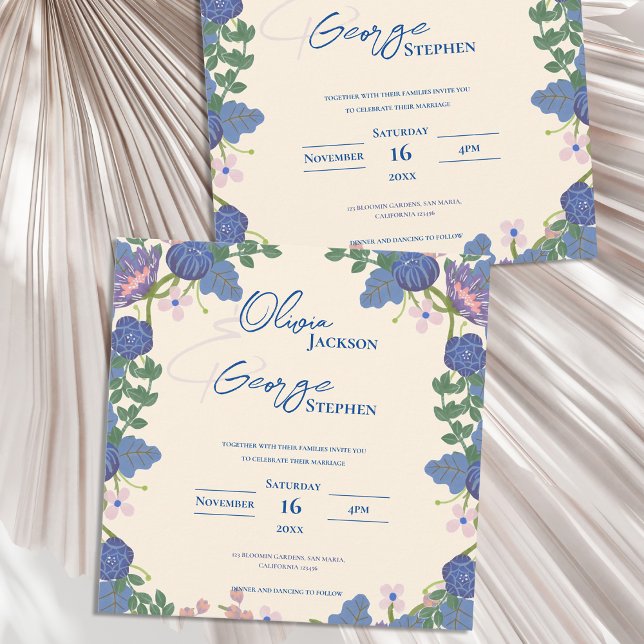 Einladung zur Hochzeit von hübschem Blauen und Lil (Monogram Blue & Purple Floral Wedding Invitation)