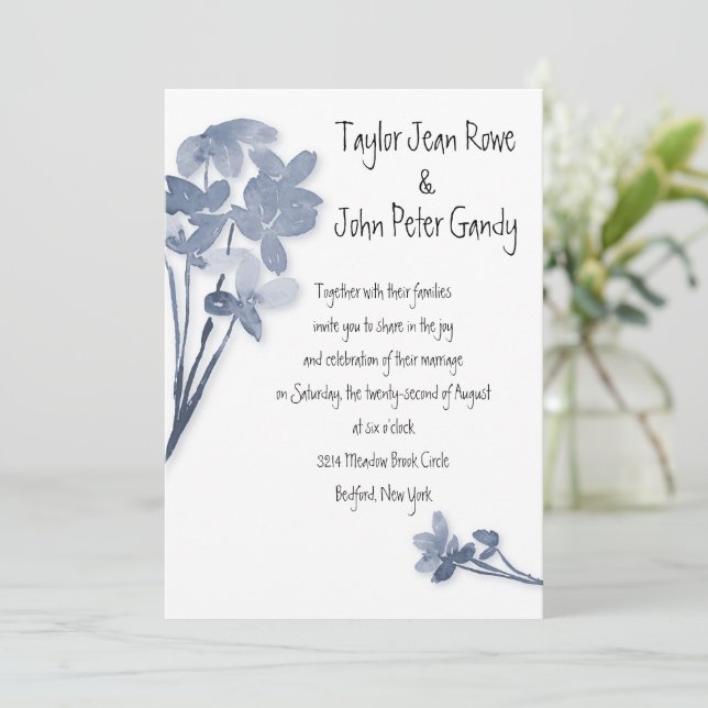 Einladung zur Hochzeit von Soft Blue Blume (Stehend Vorderseite)