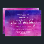 Einladung zur Neuen vierzigsten Geburtstagspartei<br><div class="desc">Schöne 40-jährige Party Einladung mit einem schicken Skript-Schriftart-Set auf einem lila und rosa Aquarell-Hintergrund. Umdreh unsere Einladung nach hinten,  um eine passende Touch zu sehen.  Erhältlich in unserem Shop in anderen Farbkombinationen.</div>