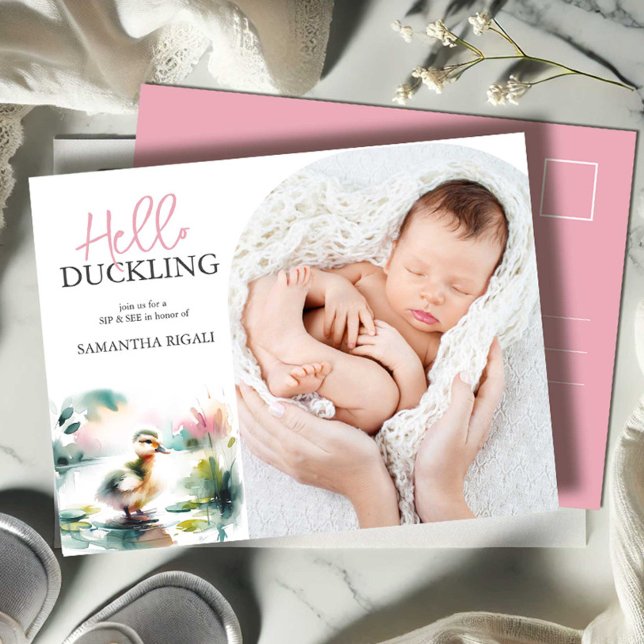 Einladungen für Duckling und Babydusche (Sip and see pink girl watercolor duck and photo by Victoria Grigaliunas of Do Tell A Belle)
