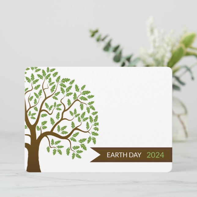Einladungskarte für Grüne Bäume und Creme Earth (Stehend Vorderseite)