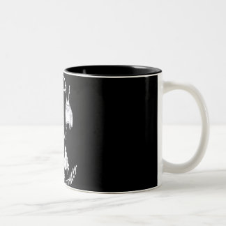 Einmal nach einer blühenden Pflanze Zweifarbige Tasse