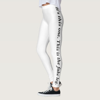 Eins dieser Beine ist Fake Leggings