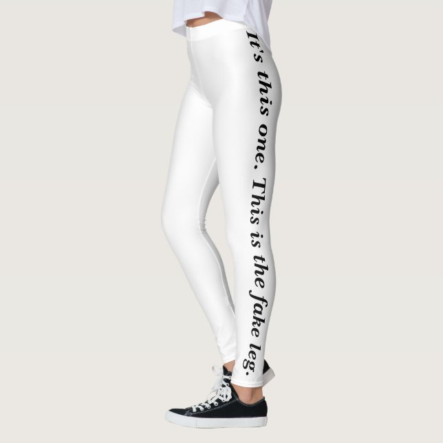Eins dieser Beine ist Fake Leggings (Links)